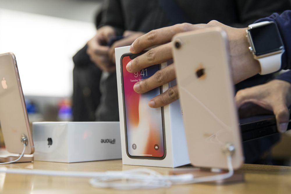 Apple: Từ bờ vực phá sản đến đỉnh vinh quang Apple3