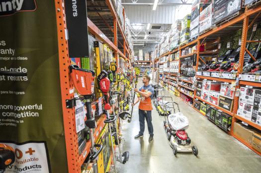 Cải thiện trải nghiệm của khách hàng trong ngành bán lẻ - Ảnh 2 Hoạt động giao hàng của Home Depot