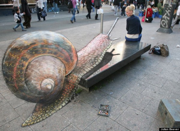Chú ốc sên 3D của Julian Beever.