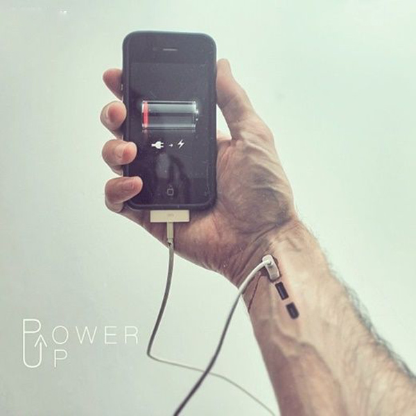 Cơn nghiện smartphone đã ngấm vào máu giới trẻ hiện nay.